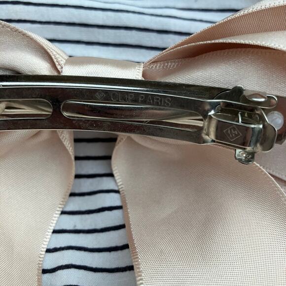 Gold satin ribbon bow hair clip, Dolls Kill glam balletcore girly coquette fairy - Picture 6 of 7